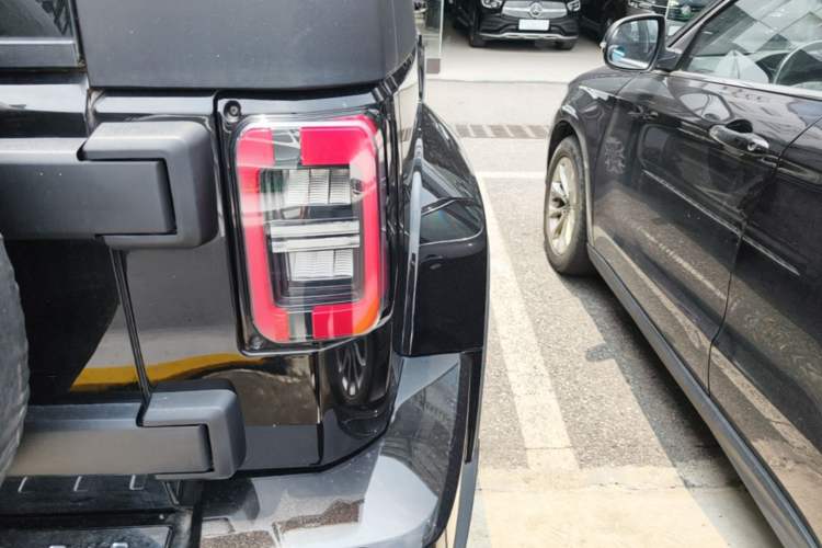 Used BAIC Off-Road BJ40 2023 2.0T Automatic Four-Wheel Drive Urban Hunter Edition Chivalrous Type Right Rear Taillight