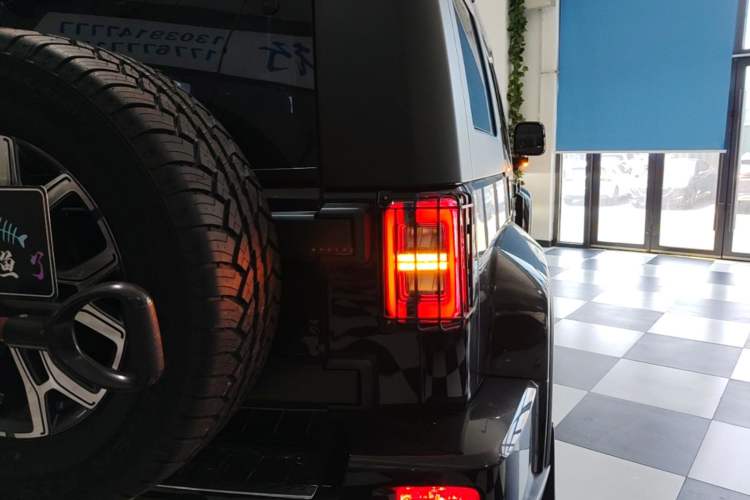 Used BAIC Off-Road BJ40 2023 2.0T Automatic Four-Wheel Drive Urban Hunter Edition Chivalrous Type Right Rear Taillight