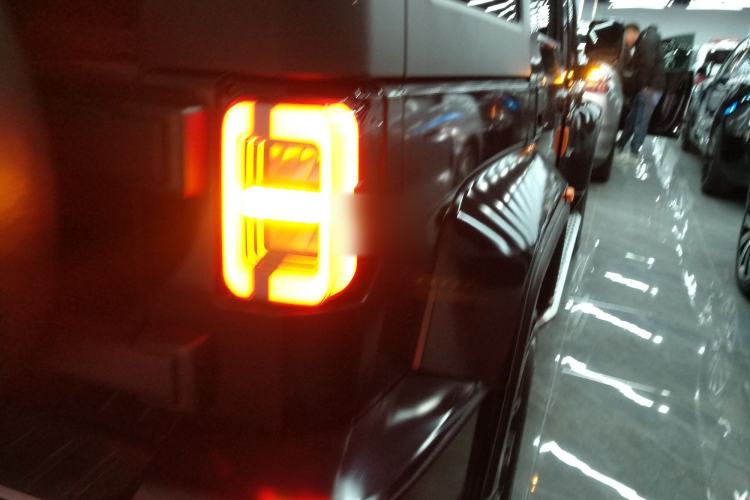 Used BAIC Off-Road BJ40 2023 2.0D Automatic Four-Wheel Drive Blade Hero Edition Adventurer Type Right Rear Taillight