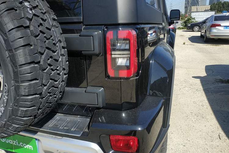 Used BAIC Off-Road BJ40 2023 2.0T Automatic Four-Wheel Drive Urban Hunter Edition Chivalrous Type Right Rear Taillight