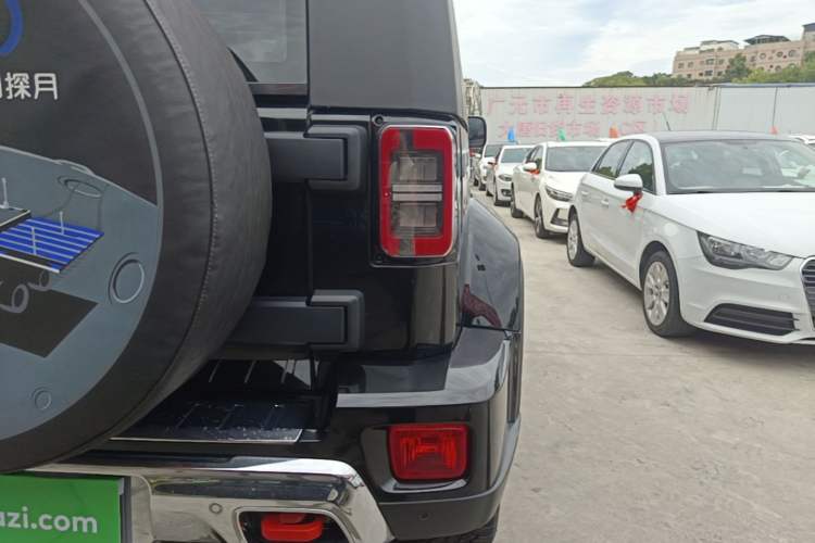 Used BAIC Off-Road BJ40 2023 2.0T Automatic Four-Wheel Drive Urban Hunter Edition Prestige Version Right Rear Taillight