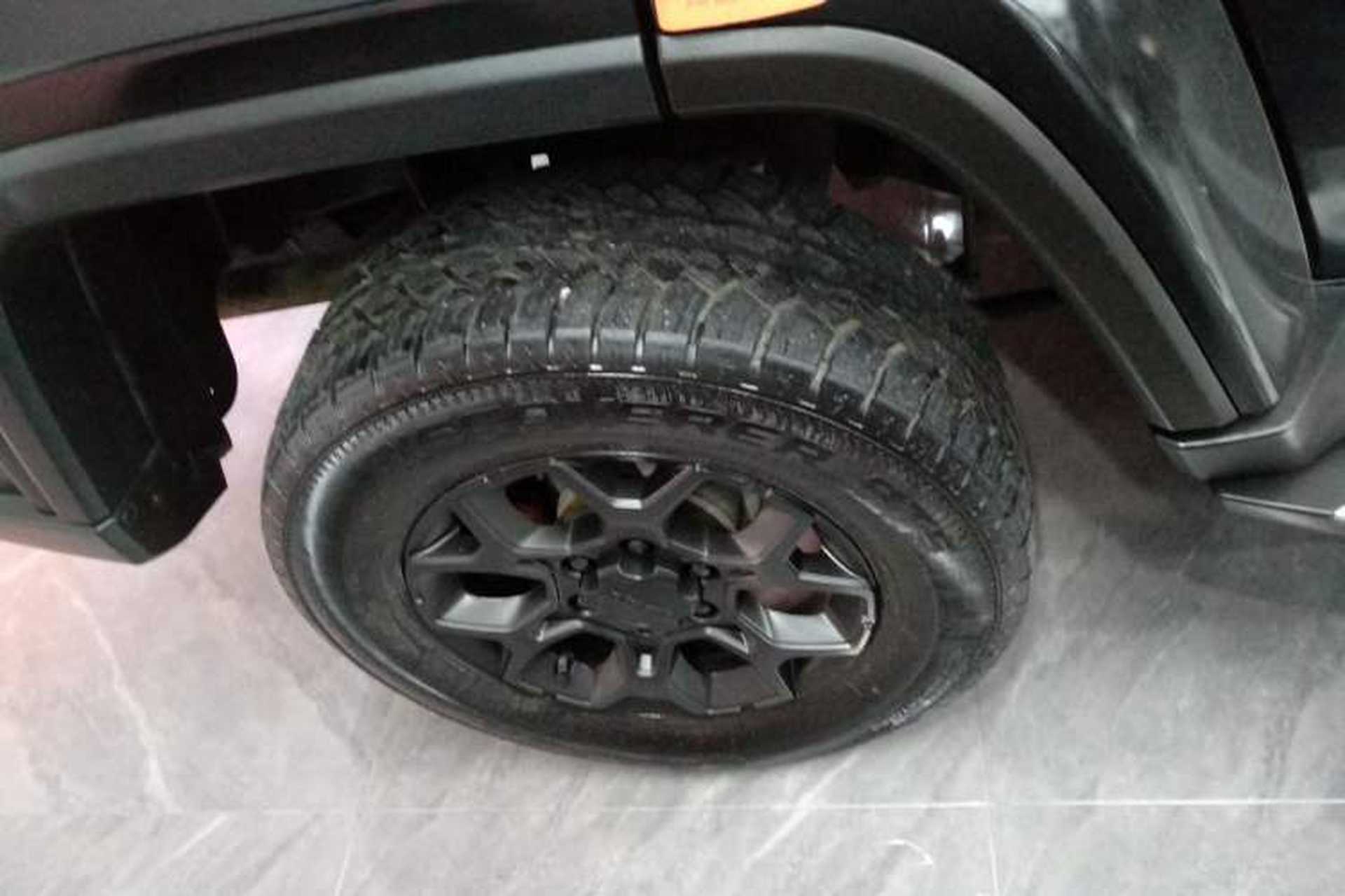 Used BAIC Off-Road BJ40 2023 2.0D Automatic Four-Wheel Drive Blade Hero Edition Adventurer Type Right Rear Wheel Hub