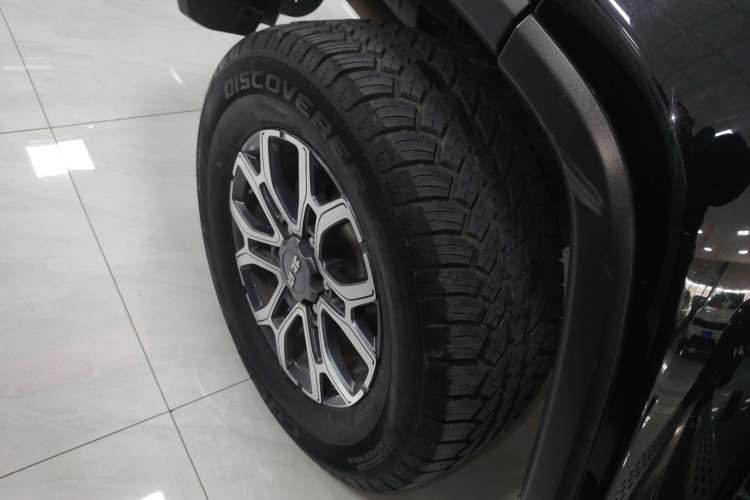 Used BAIC Off-Road BJ40 2023 2.0T Automatic Four-Wheel Drive Urban Hunter Edition Chivalrous Type Right Rear Wheel Hub