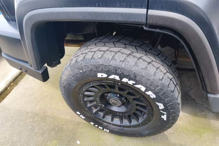 Used BAIC Off-Road BJ40 2023 2.0D Automatic Four-Wheel Drive Blade Hero Edition Adventurer Type Right Rear Wheel Hub