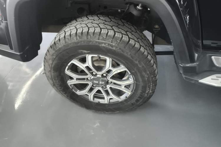 Used BAIC Off-Road BJ40 2023 2.0T Automatic Four-Wheel Drive Urban Hunter Edition Chivalrous Type Right Rear Wheel Hub