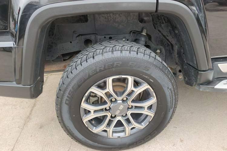 Used BAIC Off-Road BJ40 2023 2.0T Automatic Four-Wheel Drive Urban Hunter Edition Chivalrous Type Right Rear Wheel Hub