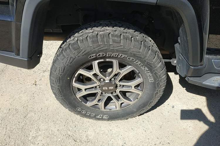 Used BAIC Off-Road BJ40 2023 2.0T Automatic Four-Wheel Drive Urban Hunter Edition Chivalrous Type Right Rear Wheel Hub