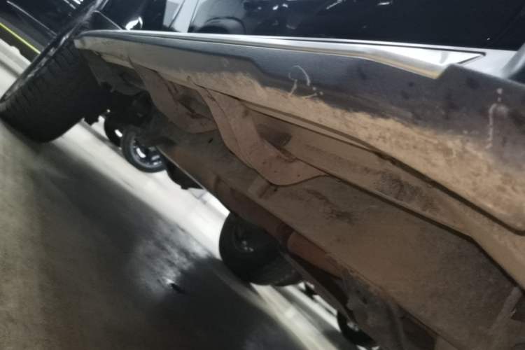 Used BAIC Off-Road BJ40 2023 2.0T Automatic Four-Wheel Drive Urban Hunter Edition Chivalrous Type Right Side Sill