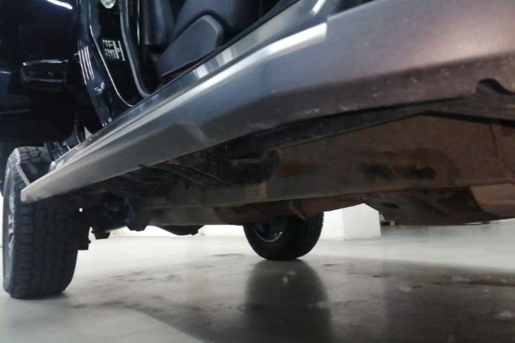 Used BAIC Off-Road BJ40 2023 2.0T Automatic Four-Wheel Drive Urban Hunter Edition Chivalrous Type Right Side Sill