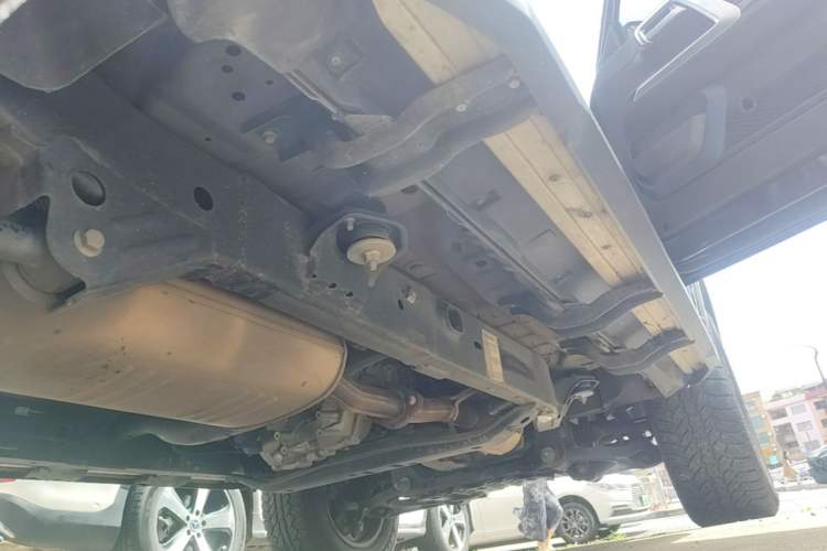 Used BAIC Off-Road BJ40 2023 2.0T Automatic Four-Wheel Drive Urban Hunter Edition Chivalrous Type Right Side Sill