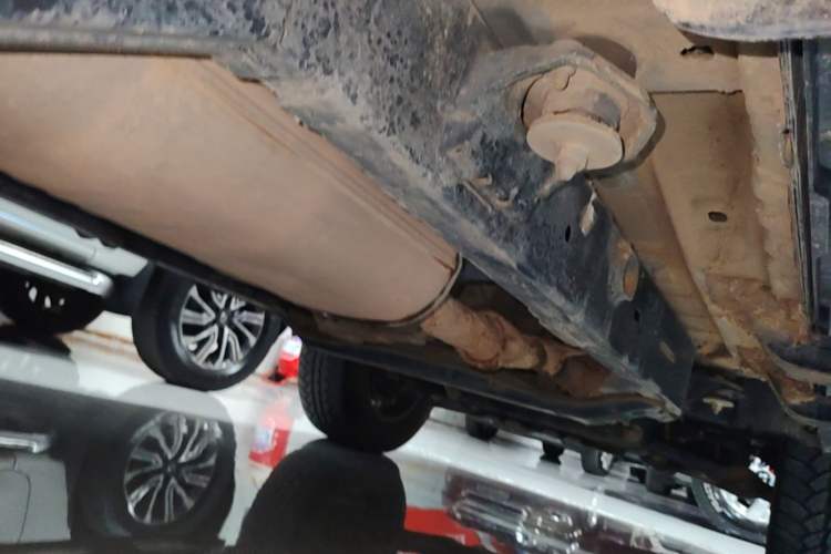 Used BAIC Off-Road BJ40 2023 2.0T Automatic Four-Wheel Drive Urban Hunter Edition Chivalrous Type Right Side Sill