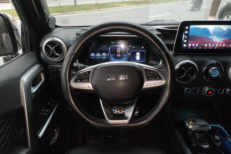 Used BAIC Off-Road BJ40 2023 2.0D Automatic Four-Wheel Drive Blade Hero Edition Adventurer Type Steering Wheel