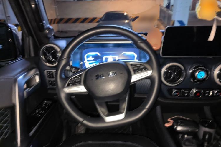 Used BAIC Off-Road BJ40 2023 2.0D Automatic Four-Wheel Drive Blade Hero Edition Adventurer Type Steering Wheel