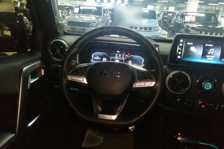 Used BAIC Off-Road BJ40 2023 2.0T Automatic Four-Wheel Drive Urban Hunter Edition Chivalrous Type Steering Wheel