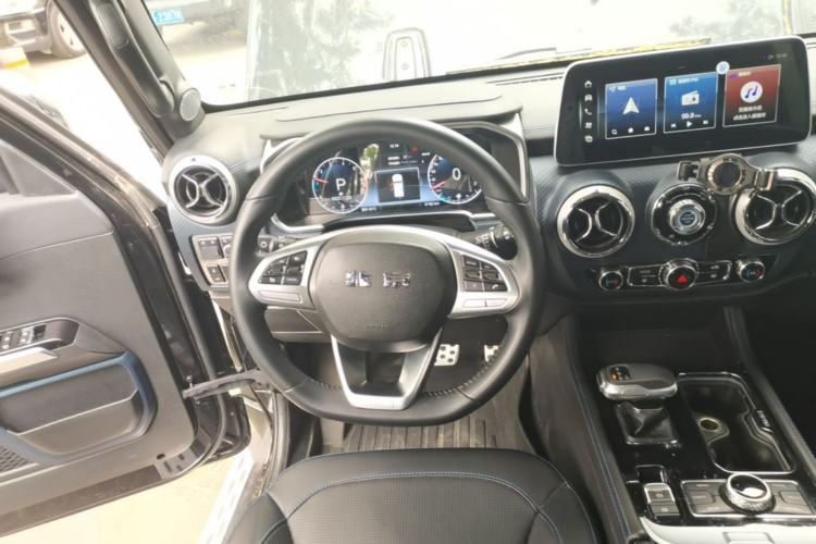 Used BAIC Off-Road BJ40 2023 2.0T Automatic Four-Wheel Drive Urban Hunter Edition Chivalrous Type Steering Wheel