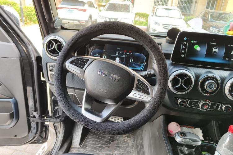 Used BAIC Off-Road BJ40 2023 2.0T Automatic Four-Wheel Drive Urban Hunter Edition Chivalrous Type Steering Wheel