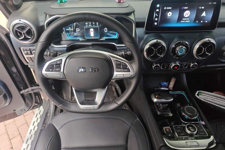 Used BAIC Off-Road BJ40 2023 2.0T Automatic Four-Wheel Drive Urban Hunter Edition Chivalrous Type Steering Wheel