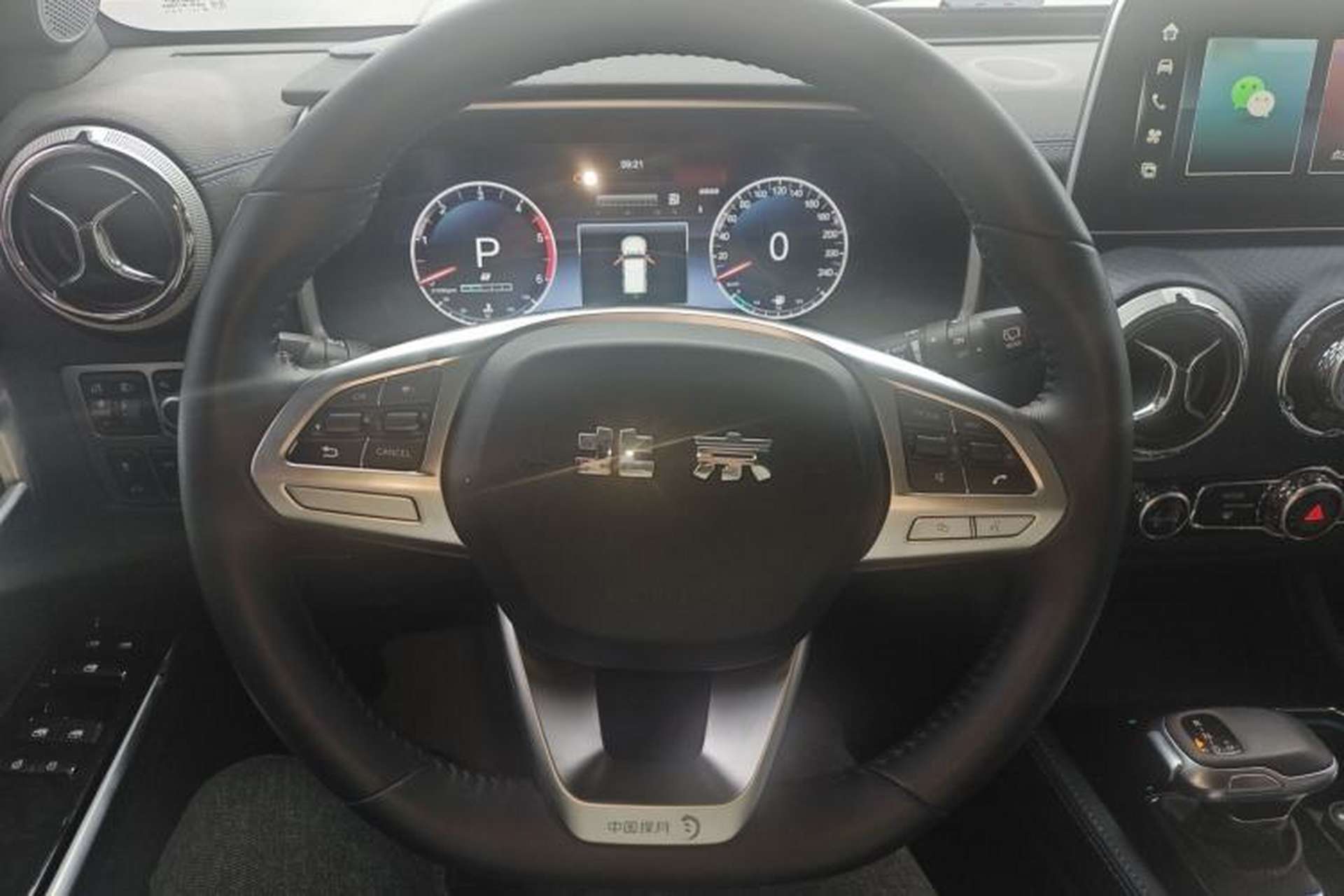 Used BAIC Off-Road BJ40 2023 2.0D Automatic Four-Wheel Drive Blade Hero Edition Adventurer Type Steering Wheel