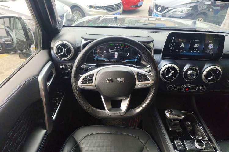 Used BAIC Off-Road BJ40 2023 2.0T Automatic Four-Wheel Drive Urban Hunter Edition Prestige Version Steering Wheel