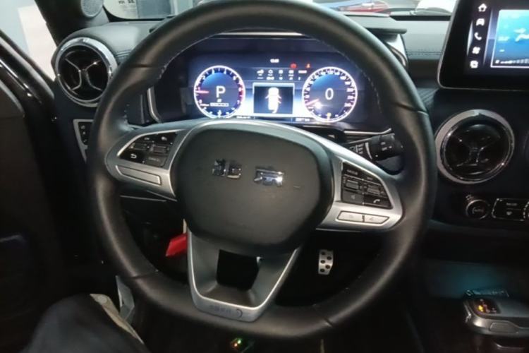 Used BAIC Off-Road BJ40 2023 2.0T Automatic Four-Wheel Drive Urban Hunter Edition Chivalrous Type Steering Wheel