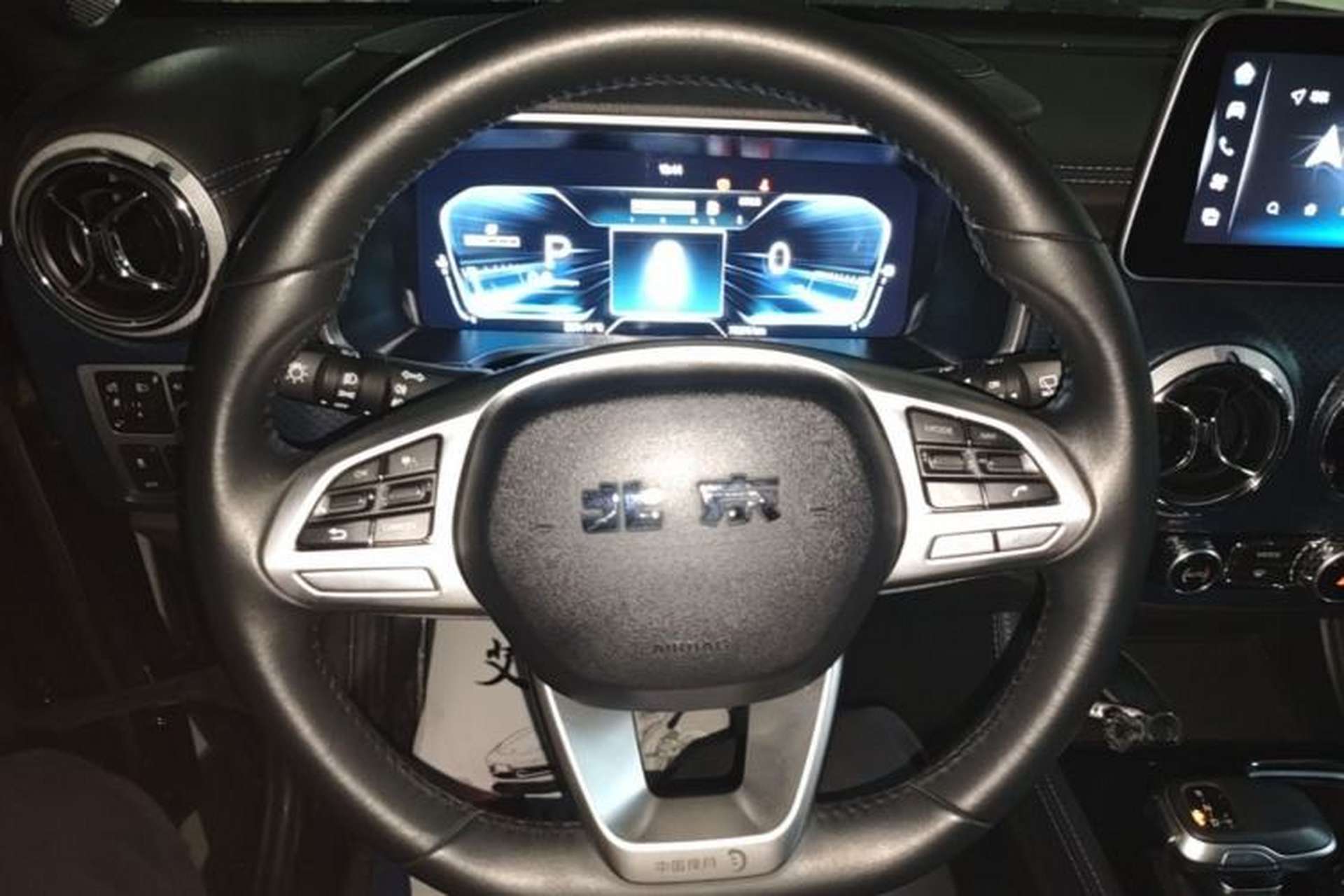 Used BAIC Off-Road BJ40 2023 2.0D Automatic Four-Wheel Drive Blade Hero Edition Adventurer Type Steering Wheel