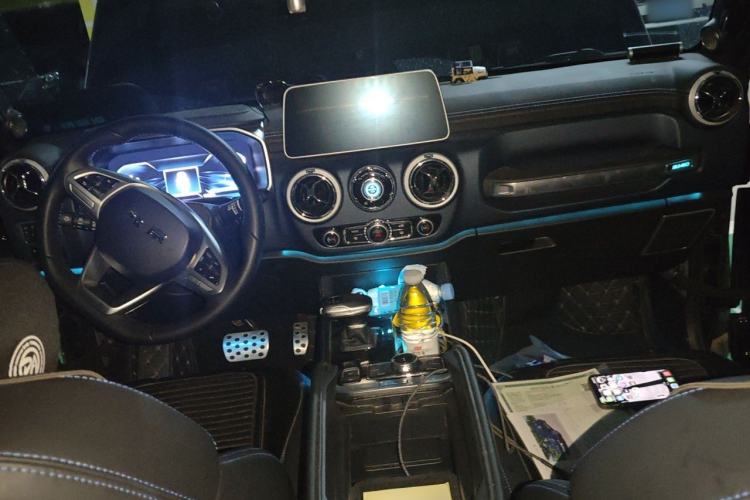 Used BAIC Off-Road BJ40 2023 2.0T Automatic Four-Wheel Drive Urban Hunter Edition Chivalrous Type Steering Wheel