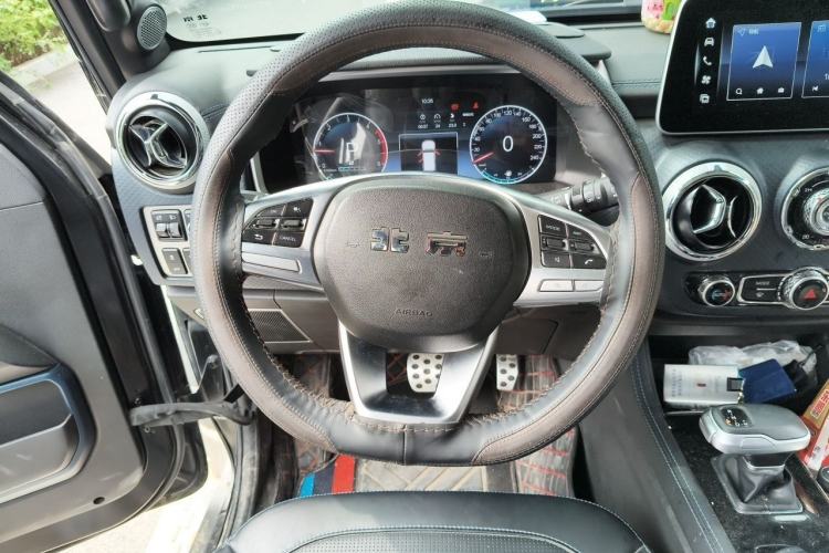 Used BAIC Off-Road BJ40 2023 2.0D Automatic Four-Wheel Drive Blade Hero Edition Adventurer Type Steering Wheel