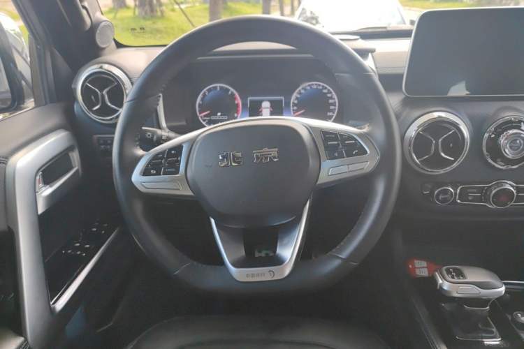 Used BAIC Off-Road BJ40 2023 2.0D Automatic Four-Wheel Drive Blade Hero Edition Adventurer Type (with Front and Rear Electronic Locks) Steering Wheel
