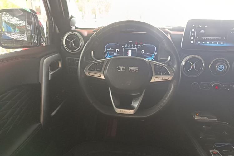 Used BAIC Off-Road BJ40 2023 2.0T Automatic Four-Wheel Drive Urban Hunter Edition Prestige Version Steering Wheel