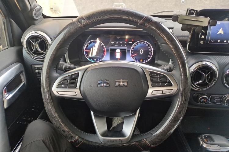 Used BAIC Off-Road BJ40 2023 2.0T Automatic Two-Wheel Drive Urban Hunter Edition Chivalrous Type Steering Wheel