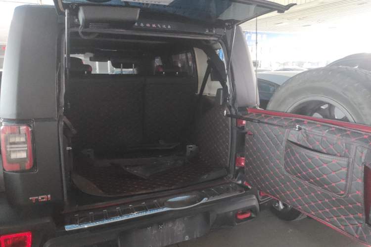 Used BAIC Off-Road BJ40 2023 2.0D Automatic Four-Wheel Drive Blade Hero Edition Adventurer Type Trunk