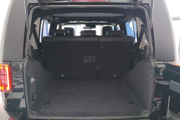 Used BAIC Off-Road BJ40 2023 2.0T Automatic Four-Wheel Drive Urban Hunter Edition Chivalrous Type Trunk