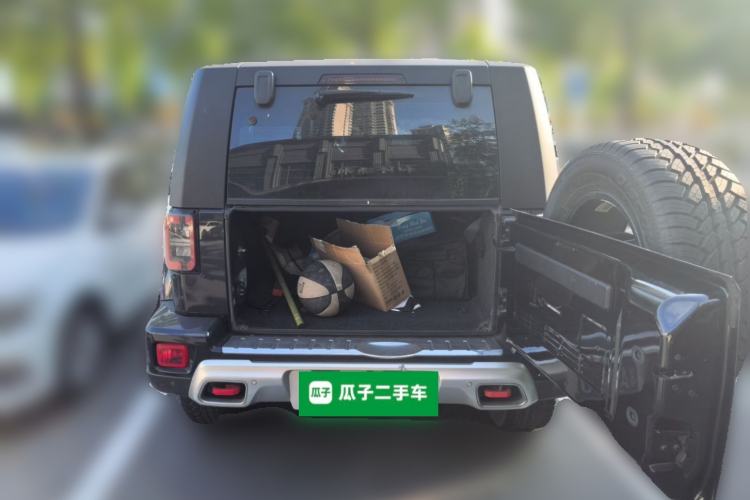 Used BAIC Off-Road BJ40 2023 2.0T Automatic Four-Wheel Drive Urban Hunter Edition Chivalrous Type Trunk