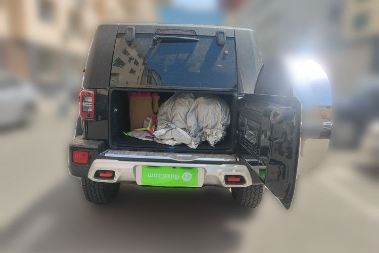 Used BAIC Off-Road BJ40 2023 2.0T Automatic Four-Wheel Drive Urban Hunter Edition Chivalrous Type Trunk