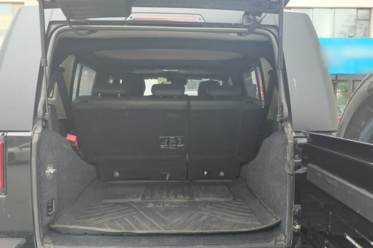 Used BAIC Off-Road BJ40 2023 2.0T Automatic Four-Wheel Drive Urban Hunter Edition Chivalrous Type Trunk