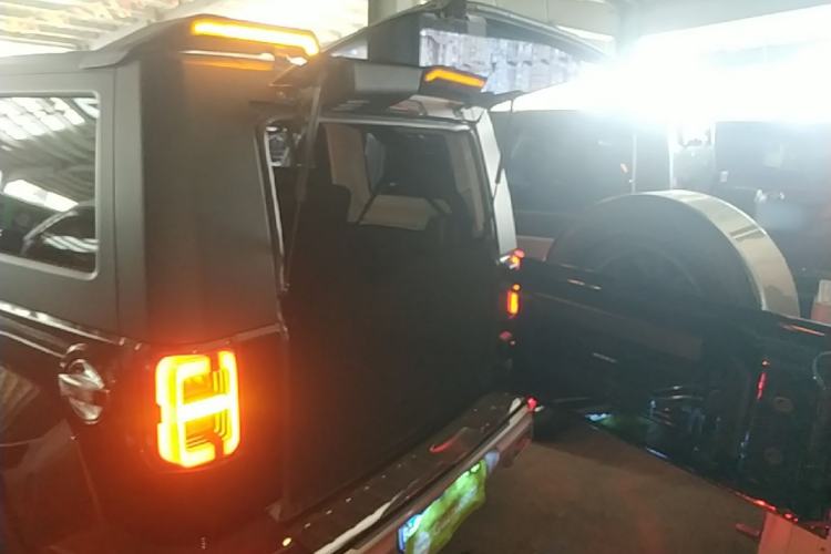 Used BAIC Off-Road BJ40 2023 2.0T Automatic Four-Wheel Drive Urban Hunter Edition Chivalrous Type Trunk