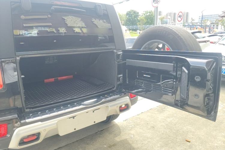 Used BAIC Off-Road BJ40 2023 2.0T Automatic Four-Wheel Drive Urban Hunter Edition Chivalrous Type Trunk