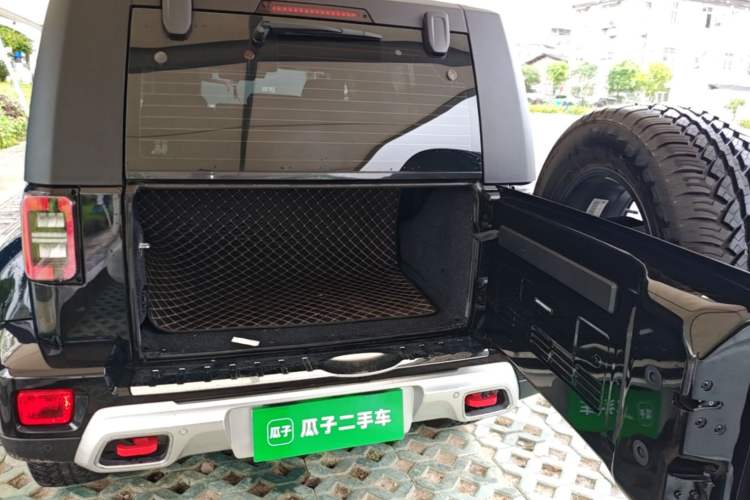Used BAIC Off-Road BJ40 2023 2.0T Automatic Four-Wheel Drive Urban Hunter Edition Chivalrous Type Trunk