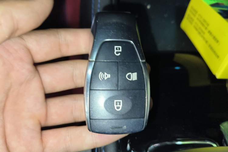 Used BAIC Off-Road BJ40 2023 2.0D Automatic Four-Wheel Drive Blade Hero Edition Adventurer Type Vehicle Key