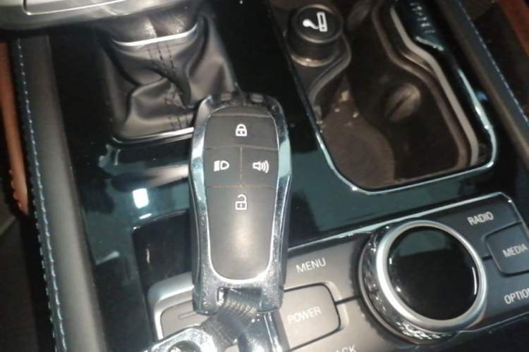 Used BAIC Off-Road BJ40 2023 2.0T Automatic Four-Wheel Drive Urban Hunter Edition Chivalrous Type Vehicle Key
