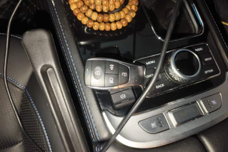 Used BAIC Off-Road BJ40 2023 2.0D Automatic Four-Wheel Drive Blade Hero Edition Adventurer Type Vehicle Key