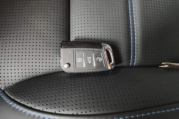 Used BAIC Off-Road BJ40 2023 2.0D Automatic Four-Wheel Drive Blade Hero Edition Adventurer Type Vehicle Key