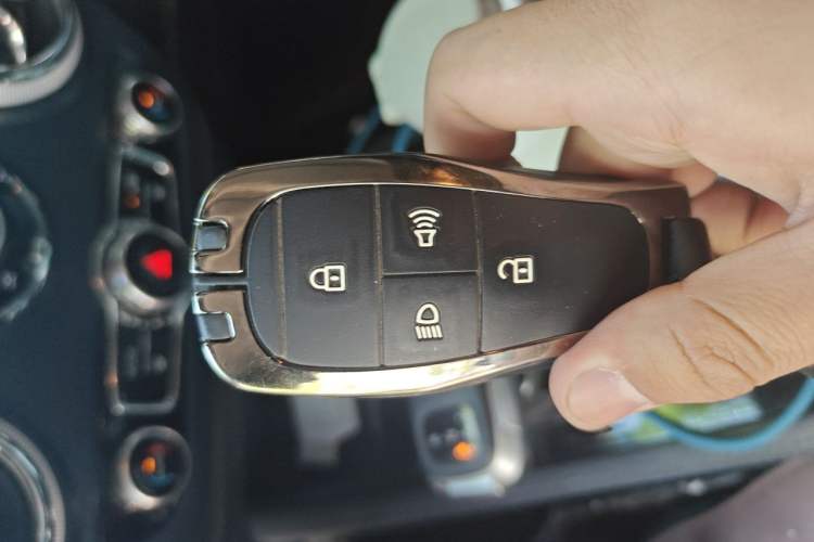 Used BAIC Off-Road BJ40 2023 2.0D Automatic Four-Wheel Drive Blade Hero Edition Adventurer Type Vehicle Key