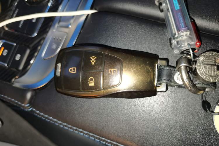 Used BAIC Off-Road BJ40 2023 2.0D Automatic Four-Wheel Drive Blade Hero Edition Adventurer Type Vehicle Key
