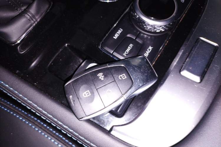 Used BAIC Off-Road BJ40 2023 2.0T Automatic Four-Wheel Drive Urban Hunter Edition Chivalrous Type Vehicle Key