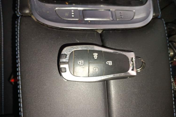 Used BAIC Off-Road BJ40 2023 2.0D Automatic Four-Wheel Drive Blade Hero Edition Adventurer Type Vehicle Key