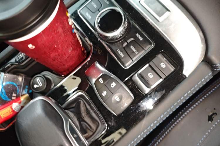 Used BAIC Off-Road BJ40 2023 2.0T Automatic Four-Wheel Drive Urban Hunter Edition Chivalrous Type Vehicle Key