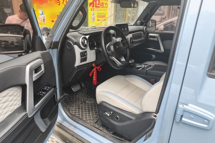 Used BAIC Off-Road BJ40 2023 2.0T Automatic Four-Wheel Drive Urban Hunter Edition Chivalrous Type Driver Seat