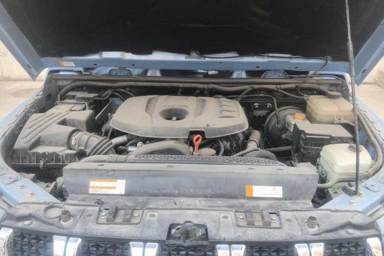 Used BAIC Off-Road BJ40 2023 2.0T Automatic Four-Wheel Drive Urban Hunter Edition Chivalrous Type Engine Bay