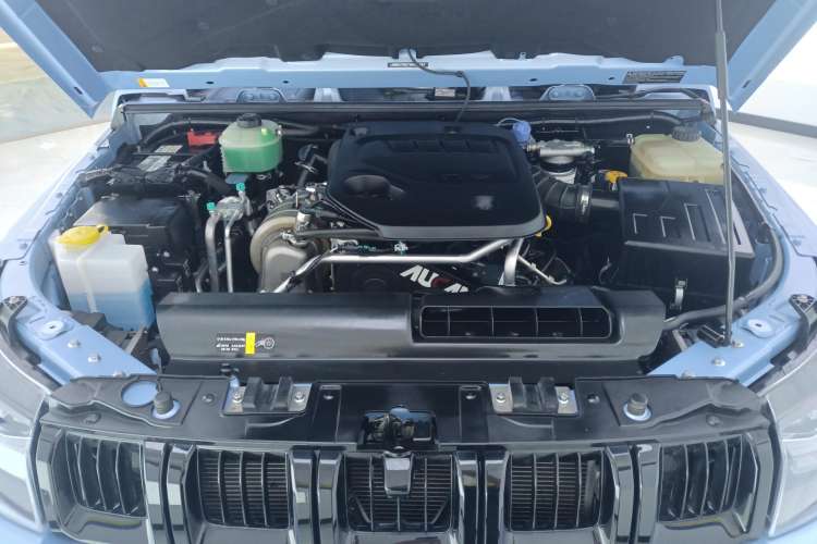 Used BAIC Off-Road BJ40 2023 2.0D Automatic Four-Wheel Drive Blade Hero Edition Adventurer Type Engine Bay